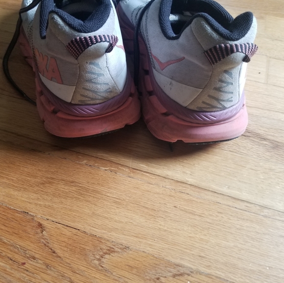 Hoka One One - Picture 6 of 7